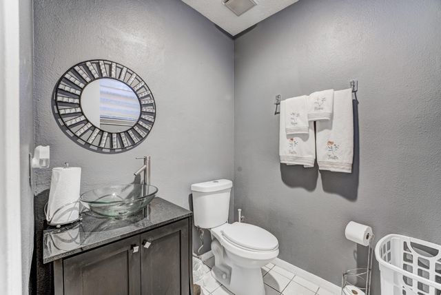 12007 Lakeway Court, Houston, TX 77071