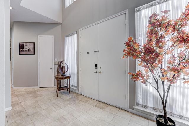 12007 Lakeway Court, Houston, TX 77071