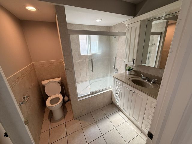 9109 Parkside Avenue 1, Morton Grove, IL 60053