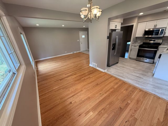 9109 Parkside Avenue 1, Morton Grove, IL 60053