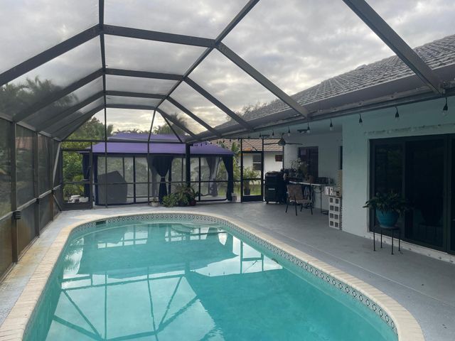 11884 NW 2nd Court, Coral Springs, FL 33071