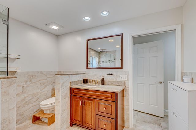 13 Lexington Lane E F, Palm Beach Gardens, FL 33418