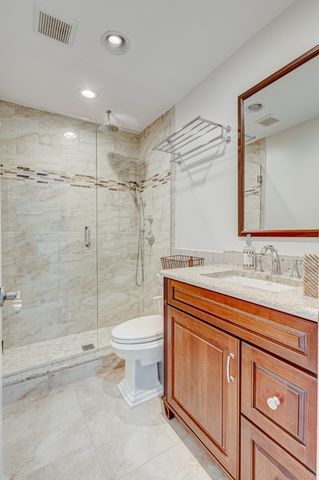 13 Lexington Lane E F, Palm Beach Gardens, FL 33418
