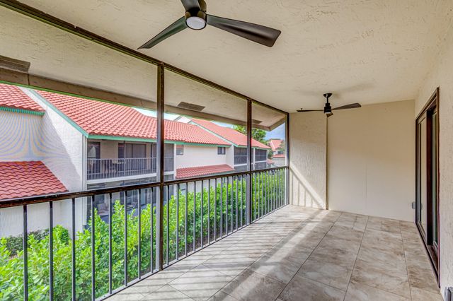 13 Lexington Lane E F, Palm Beach Gardens, FL 33418