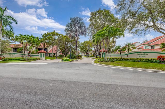 13 Lexington Lane E F, Palm Beach Gardens, FL 33418
