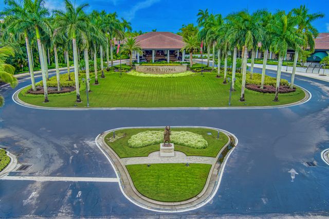 13 Lexington Lane E F, Palm Beach Gardens, FL 33418