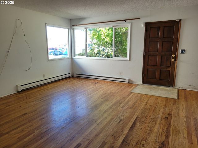 3155 MICHIGAN St, Longview, WA 98632