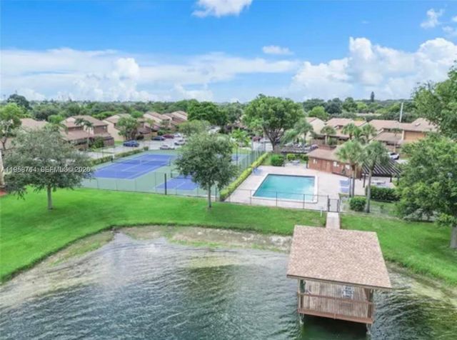 4226 SW 87th Ter, Davie, FL 33328