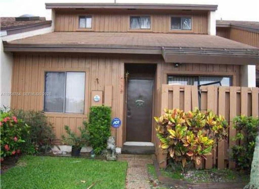 4226 SW 87th Ter, Davie, FL 33328