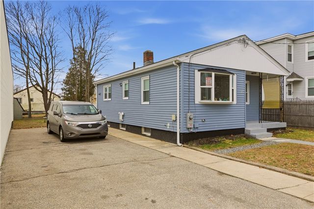 12 Roosevelt Street, North Providence, RI 02904