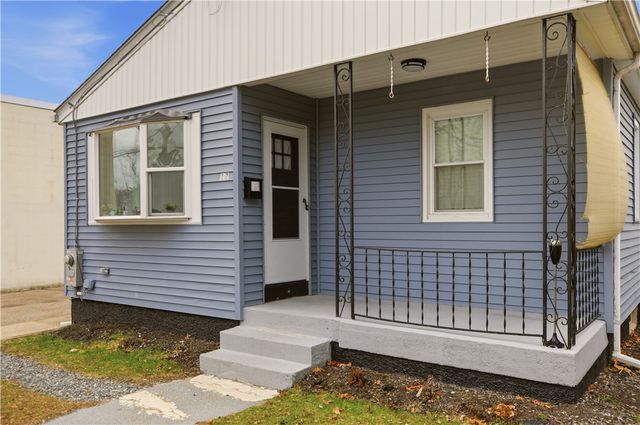 12 Roosevelt Street, North Providence, RI 02904