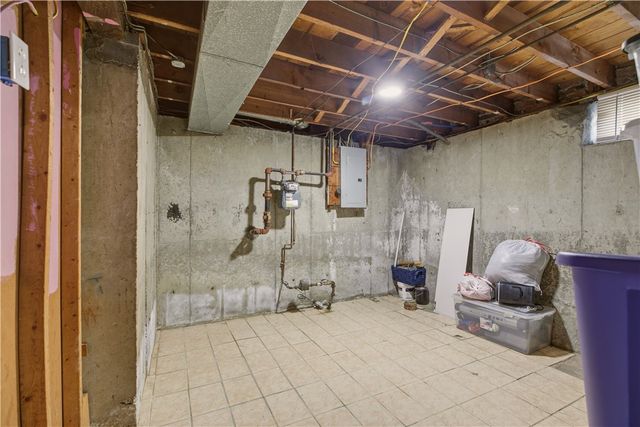 12 Roosevelt Street, North Providence, RI 02904