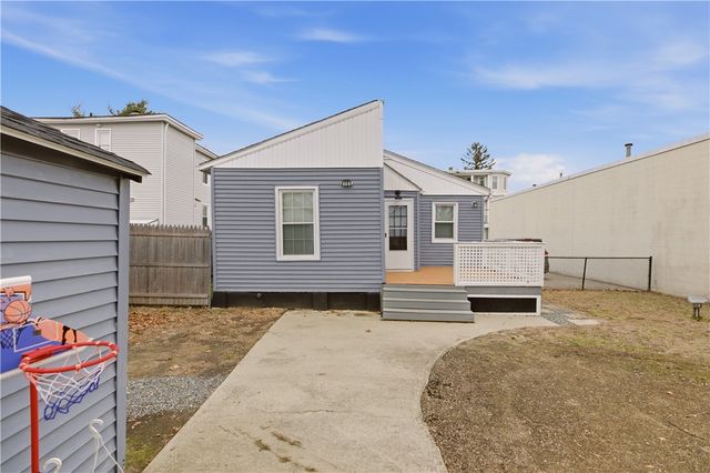 12 Roosevelt Street, North Providence, RI 02904