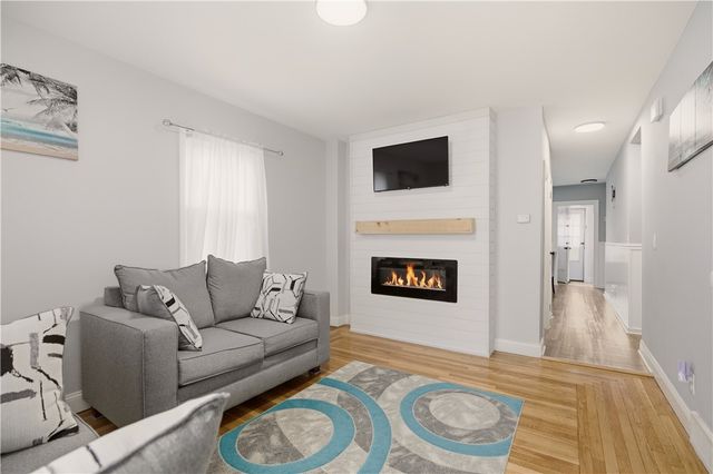 12 Roosevelt Street, North Providence, RI 02904