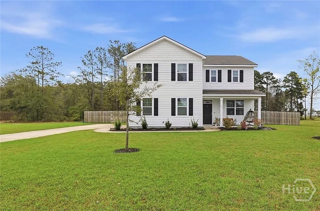 Image 1 of property listing at 641 Timberland Circle Circle, Richmond Hill, GA 31324