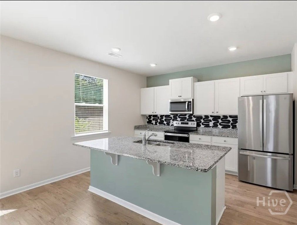Image 11 of property listing at 641 Timberland Circle Circle, Richmond Hill, GA 31324