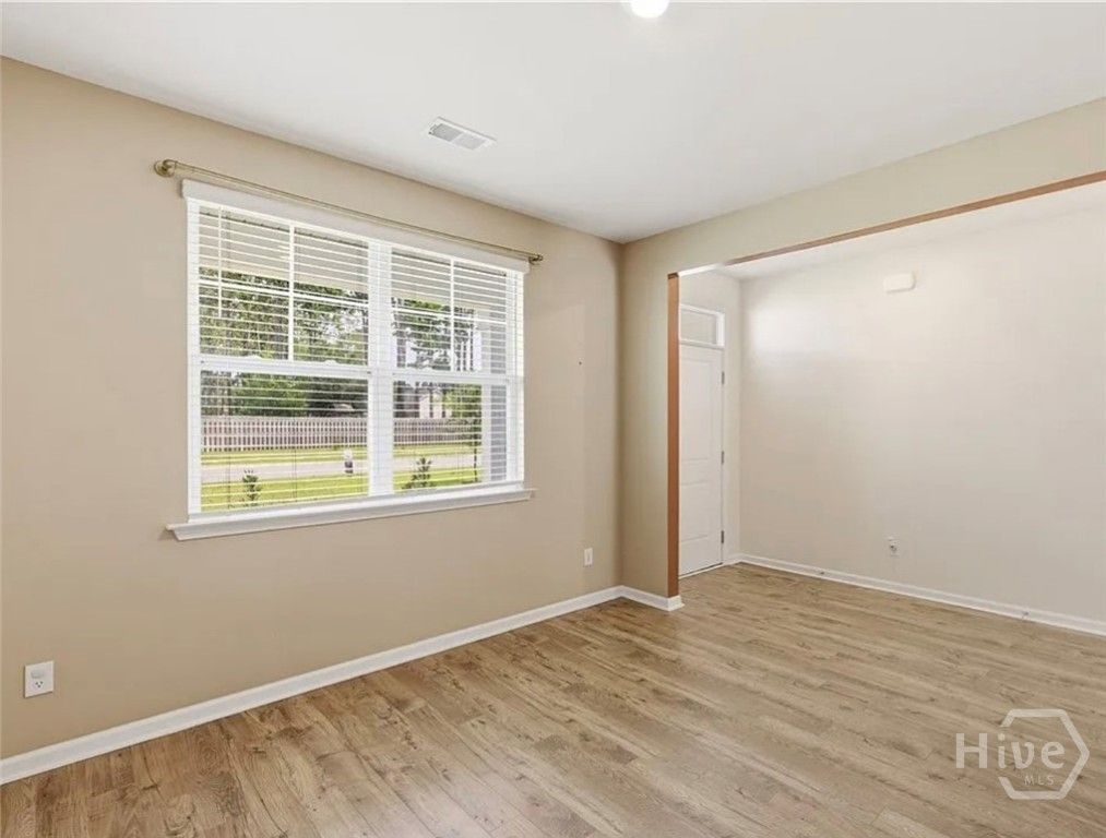 Image 4 of property listing at 641 Timberland Circle Circle, Richmond Hill, GA 31324