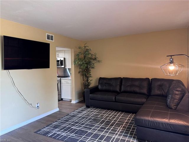 2638 King CT, Chesapeake, VA 23324