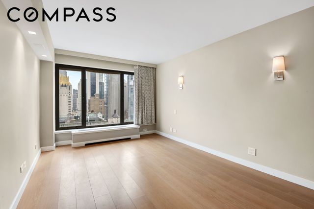 200 Central Park S Apt 35A, New York City, NY 10019