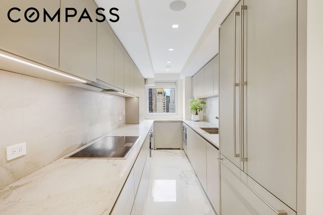 200 Central Park S Apt 35A, New York City, NY 10019