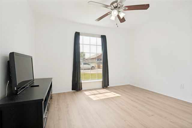 1809 Millbrook Drive, Midlothian, TX 76065