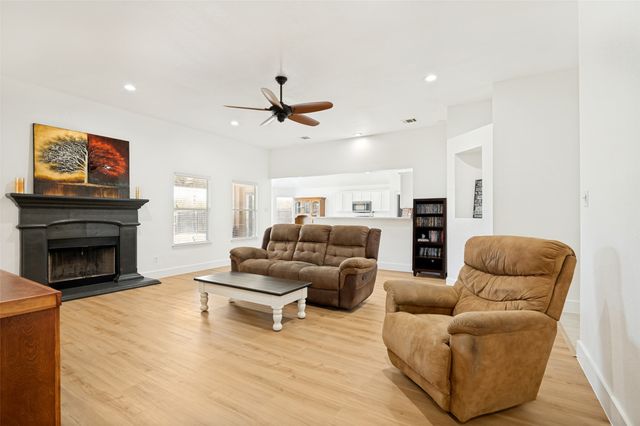 1809 Millbrook Drive, Midlothian, TX 76065