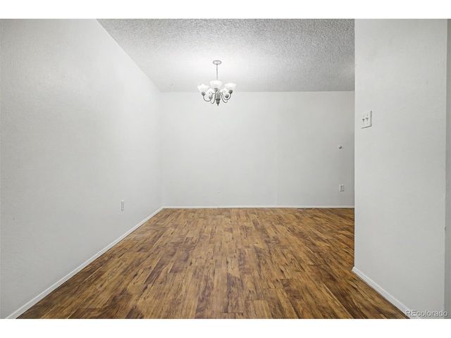 562 Jocelyn Dr, Loveland, CO 80537