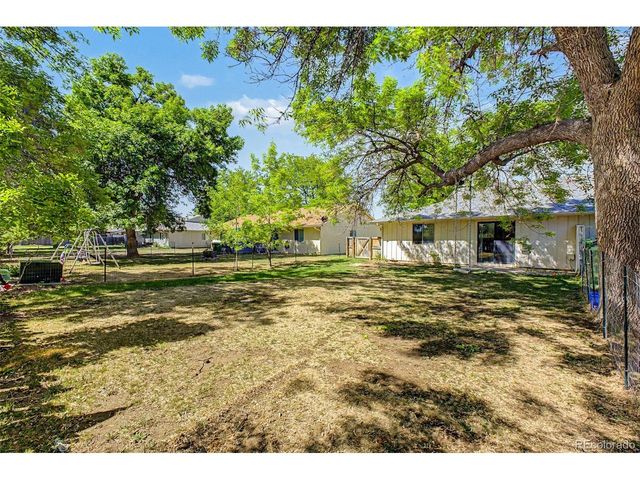 562 Jocelyn Dr, Loveland, CO 80537