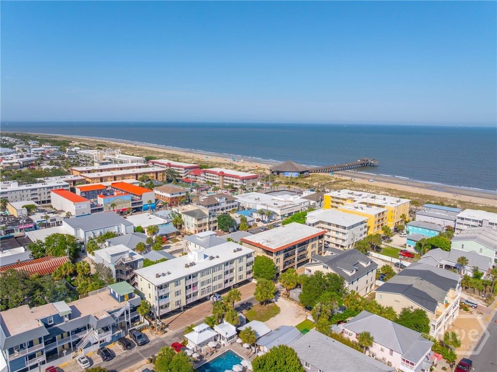 Image 28 of property listing at 18 Silver Avenue 1, Tybee Island, GA 31328