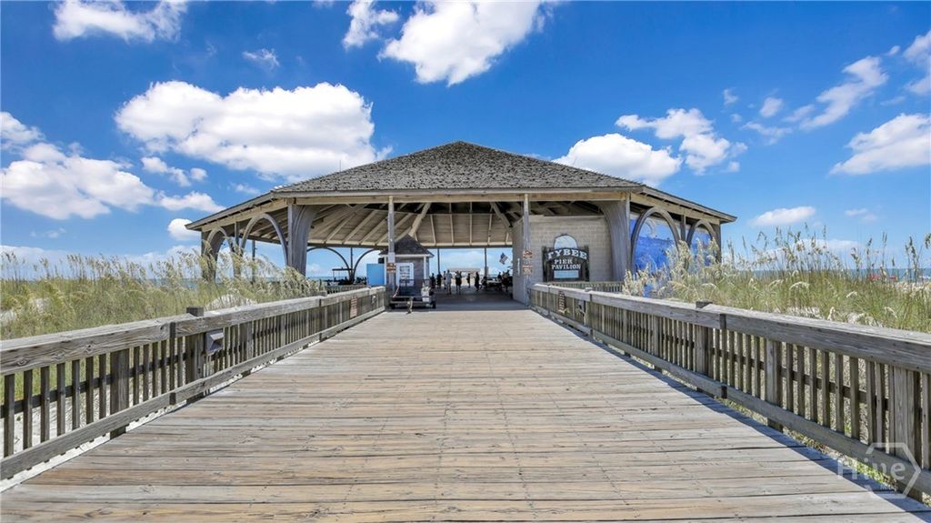 Image 42 of property listing at 18 Silver Avenue 1, Tybee Island, GA 31328
