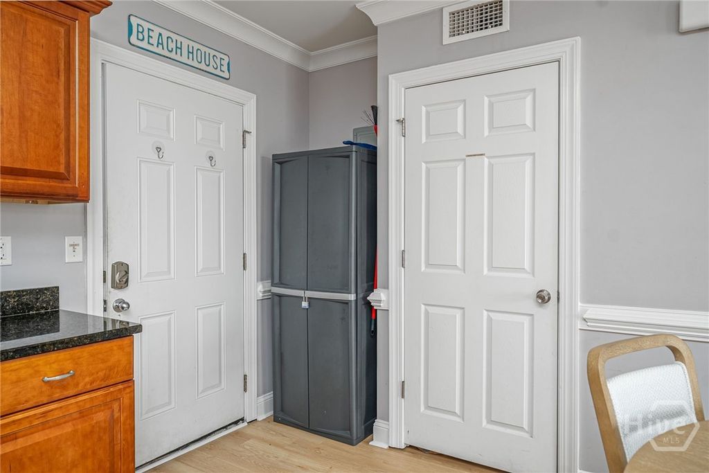 Image 9 of property listing at 18 Silver Avenue 1, Tybee Island, GA 31328