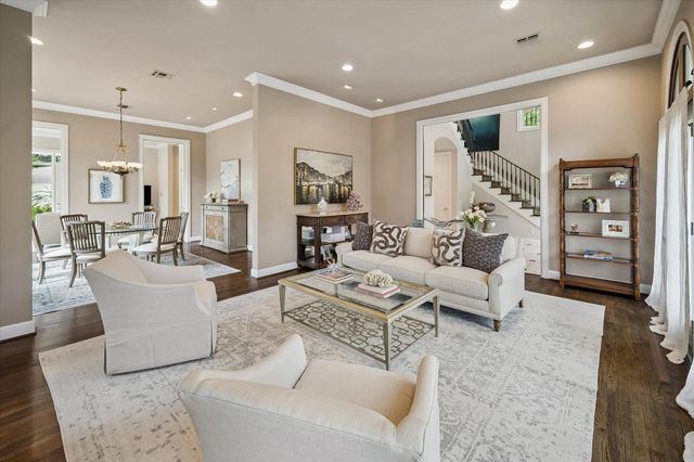 2102 Mcclendon Street, Houston, TX 77030