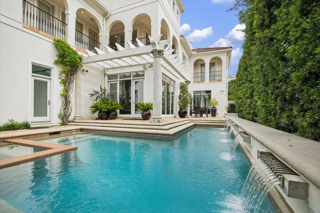 2102 Mcclendon Street, Houston, TX 77030