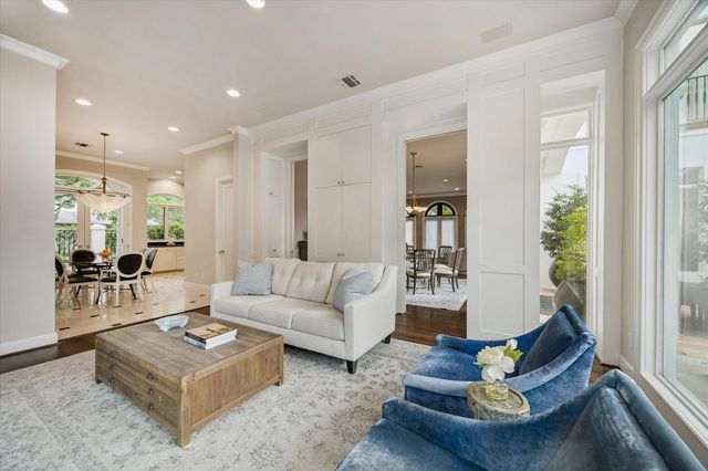 2102 Mcclendon Street, Houston, TX 77030