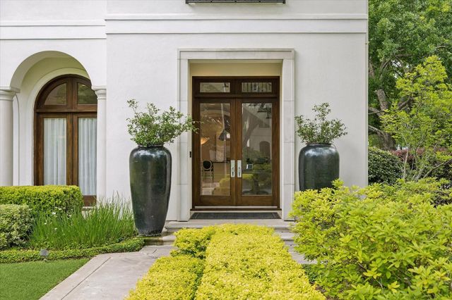 2102 Mcclendon Street, Houston, TX 77030