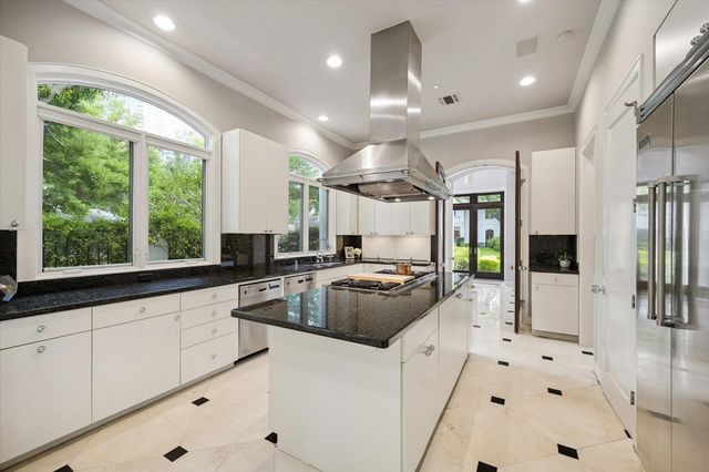 2102 Mcclendon Street, Houston, TX 77030