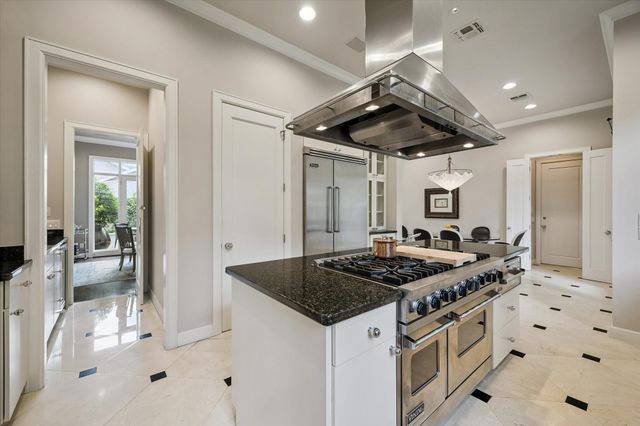 2102 Mcclendon Street, Houston, TX 77030
