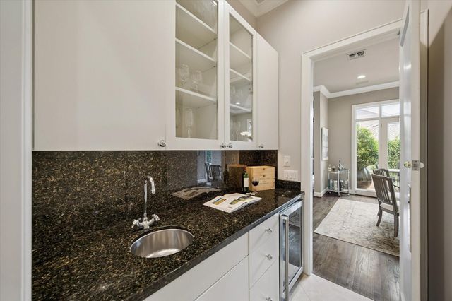 2102 Mcclendon Street, Houston, TX 77030