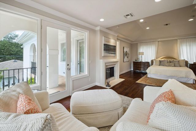 2102 Mcclendon Street, Houston, TX 77030