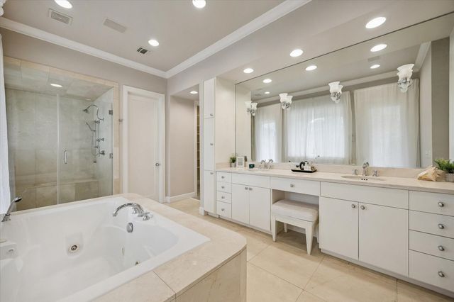 2102 Mcclendon Street, Houston, TX 77030