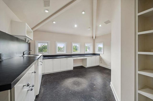 2102 Mcclendon Street, Houston, TX 77030