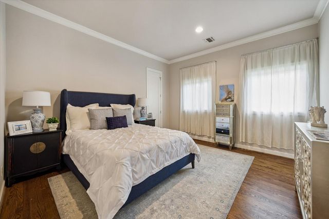 2102 Mcclendon Street, Houston, TX 77030