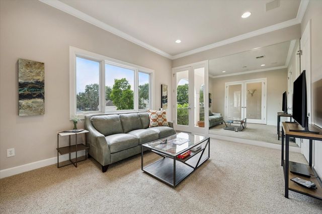 2102 Mcclendon Street, Houston, TX 77030