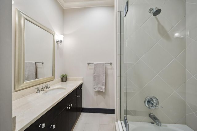 2102 Mcclendon Street, Houston, TX 77030