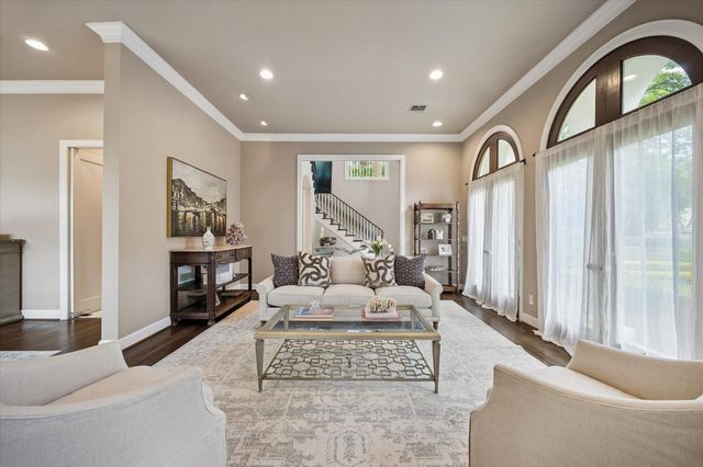 2102 Mcclendon Street, Houston, TX 77030
