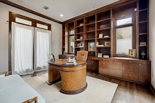 2102 Mcclendon Street, Houston, TX 77030