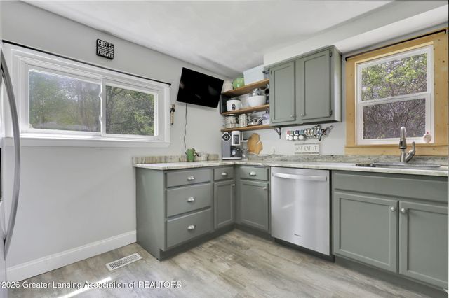 6352 Porter Avenue, East Lansing, MI 48823