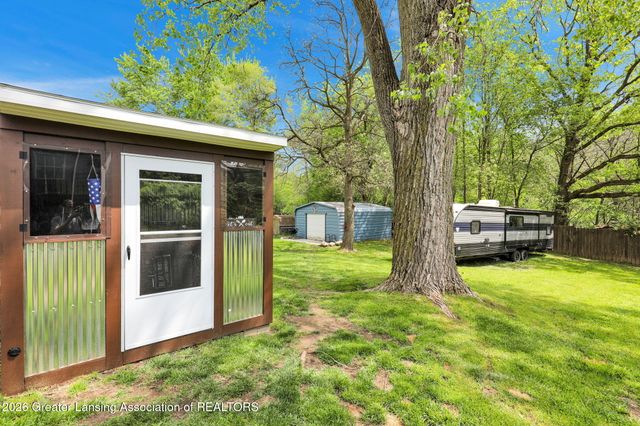 6352 Porter Avenue, East Lansing, MI 48823
