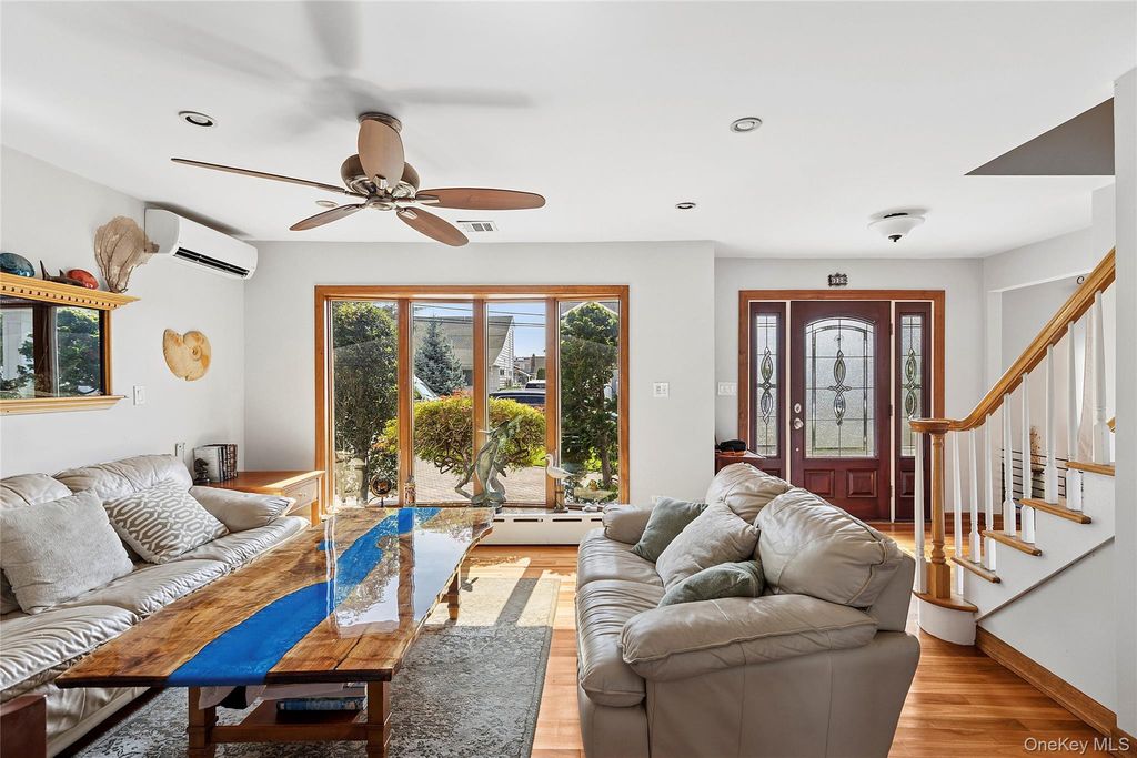39 Jackson Place, Massapequa, NY 11758 — photo 5