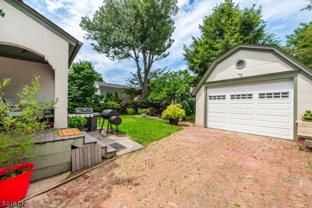 786 Lake St, Newark City, NJ 07104